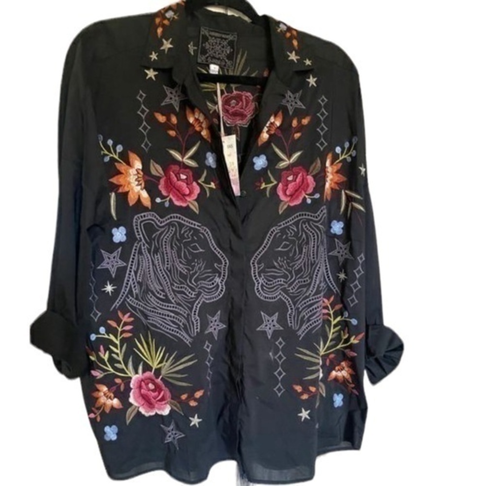 Johnny Was heavily embroidered omega shirt (oversized) NWT RARE - Picture 3 of 16